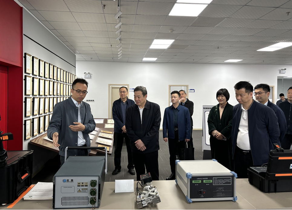 廣東省市場(chǎng)監(jiān)管局個(gè)體私營(yíng)企業(yè)黨委專(zhuān)職副書(shū)記李培忠一行蒞臨安粵公司調(diào)研指導(dǎo)工作